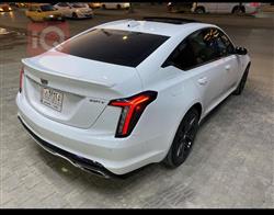 کادیلاک CT5